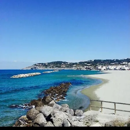 Casa Forio D'ischia. 度假居 *